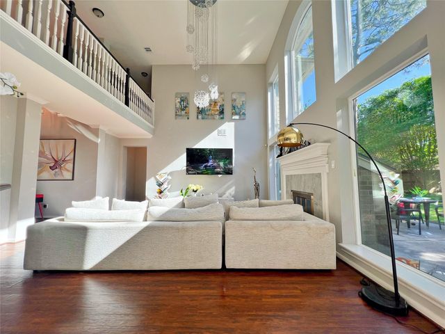 4007 N Beechwood Court, Houston, TX 77059