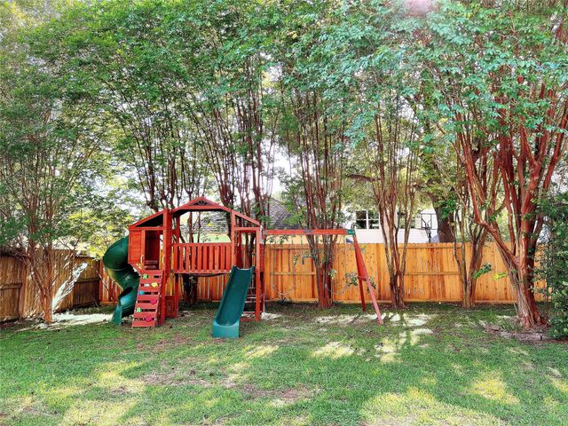 4007 N Beechwood Court, Houston, TX 77059