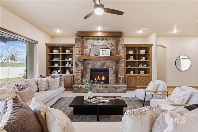 4324 W Briar Rock Ct, Eagle, ID 83616