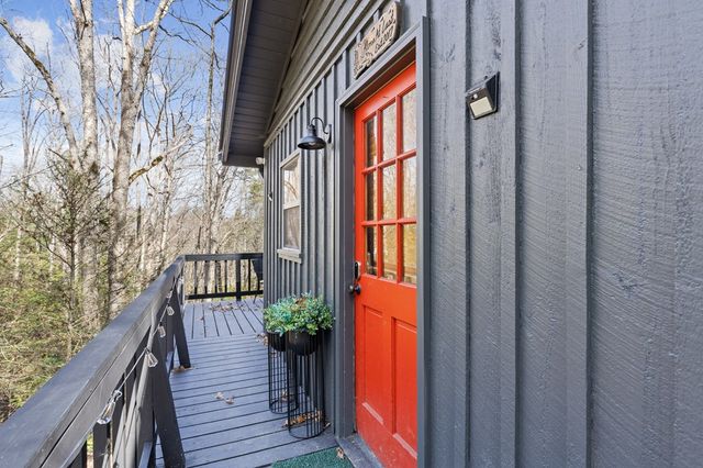 222 Icy Lane, Blue Ridge, GA 30513