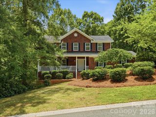 419 Whitefriars Lane, Matthews, NC 28105