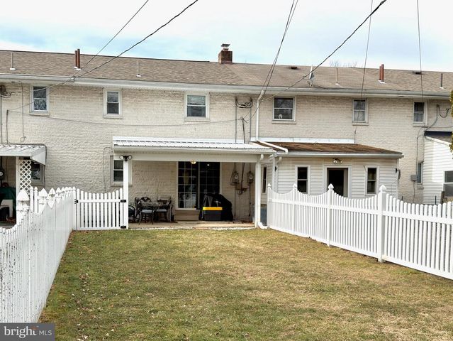 119 S WAYNE ST, Robesonia, PA 19551