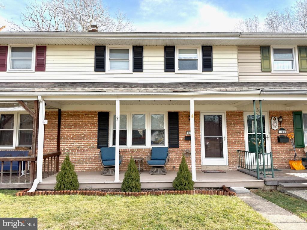 119 S WAYNE ST, Robesonia, PA 19551