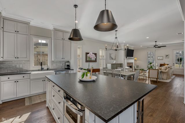 2030 Woodberry Avenue, Shreveport, LA 71106