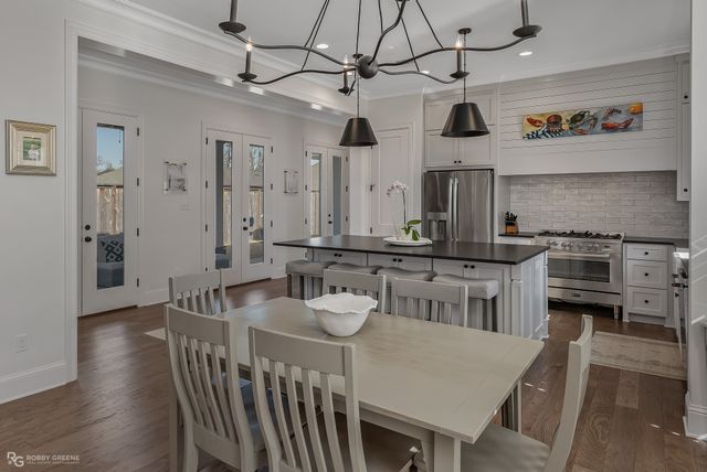 2030 Woodberry Avenue, Shreveport, LA 71106