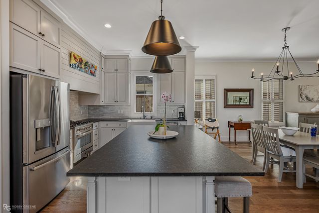 2030 Woodberry Avenue, Shreveport, LA 71106