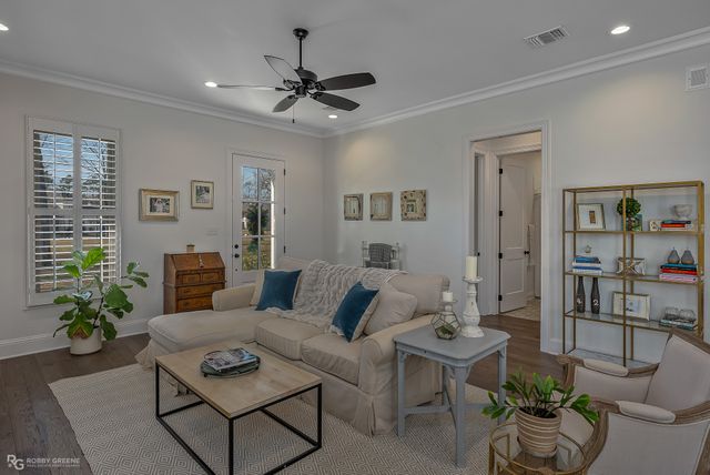 2030 Woodberry Avenue, Shreveport, LA 71106