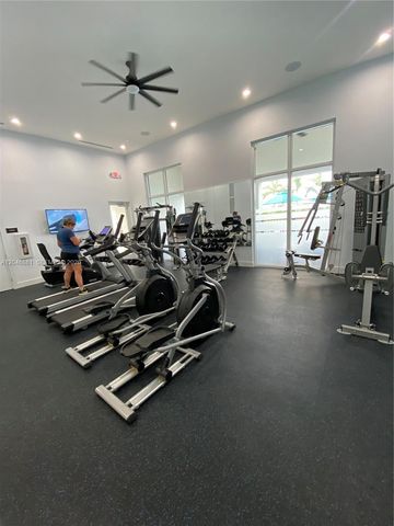 2640 SE 19th St, Homestead, FL 33035