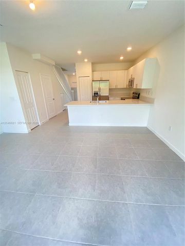 2640 SE 19th St, Homestead, FL 33035