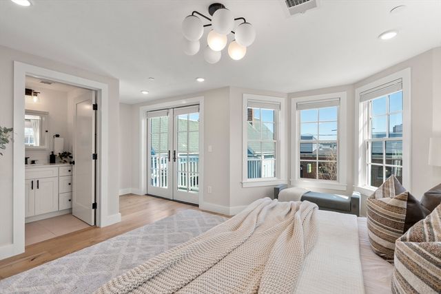 7 Dane St D, Somerville, MA 02143