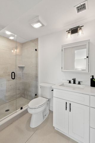 7 Dane St D, Somerville, MA 02143