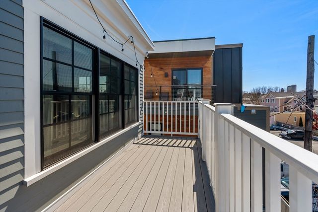 7 Dane St D, Somerville, MA 02143