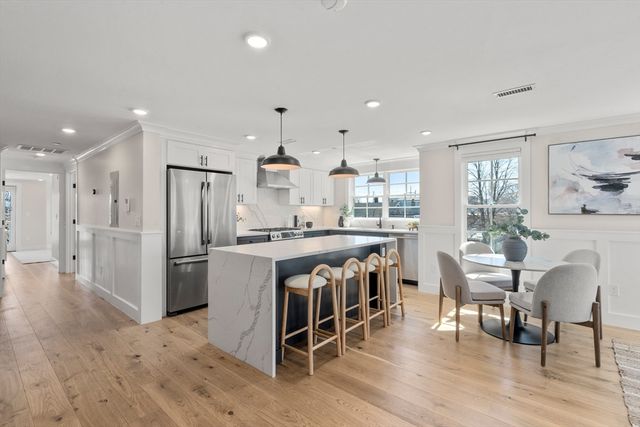 7 Dane St D, Somerville, MA 02143