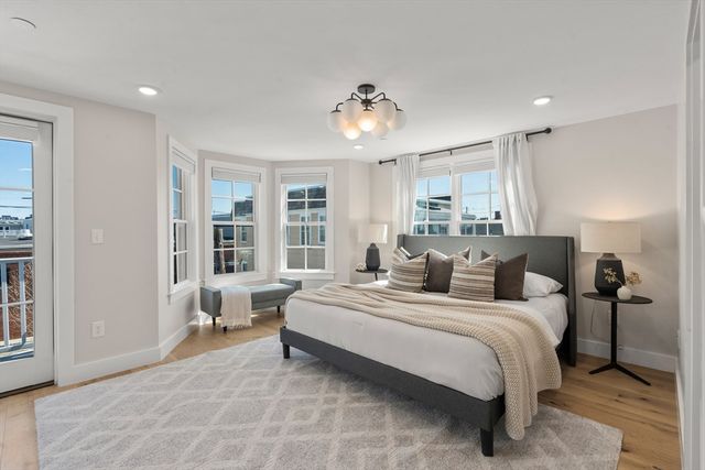 7 Dane St D, Somerville, MA 02143