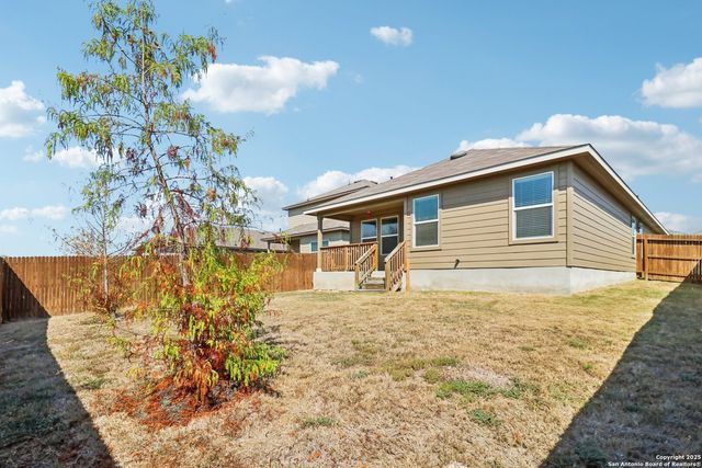 4042 Bay Leaf Loop, Von Ormy, TX 78073