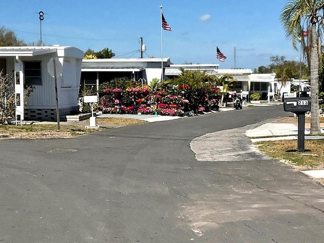 4061 58TH AVENUE N 225, St Petersburg, FL 33714