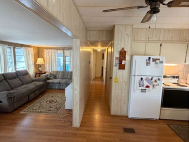 4061 58TH AVENUE N 225, St Petersburg, FL 33714