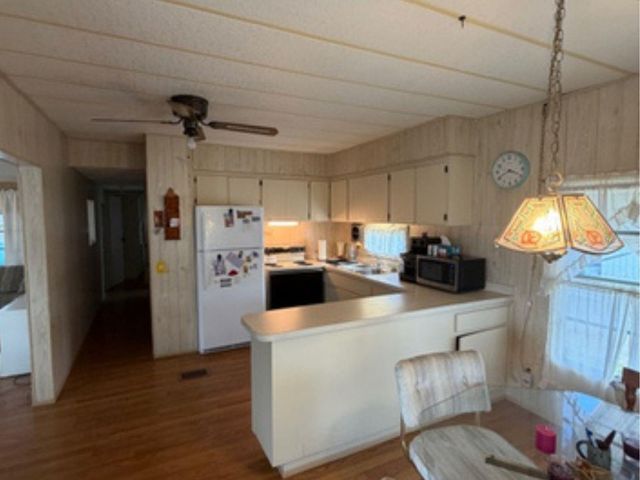 4061 58TH AVENUE N 225, St Petersburg, FL 33714