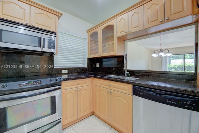 8901 N New River Canal Rd 4W, Plantation, FL 33324