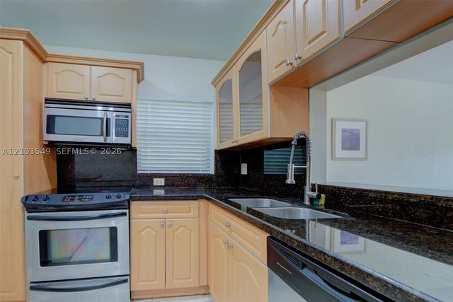 8901 N New River Canal Rd 4W, Plantation, FL 33324