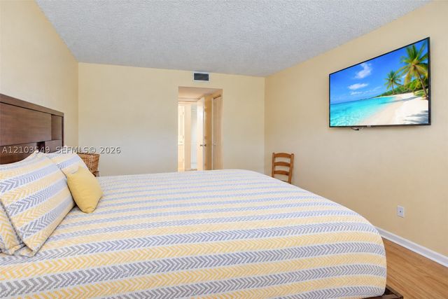 8901 N New River Canal Rd 4W, Plantation, FL 33324