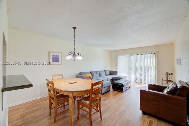 8901 N New River Canal Rd 4W, Plantation, FL 33324