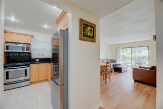 8901 N New River Canal Rd 4W, Plantation, FL 33324