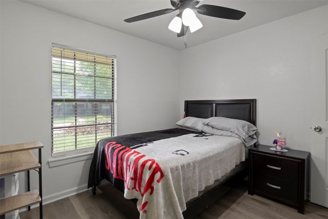 1032 Twin Falls Drive, Desoto, TX 75115