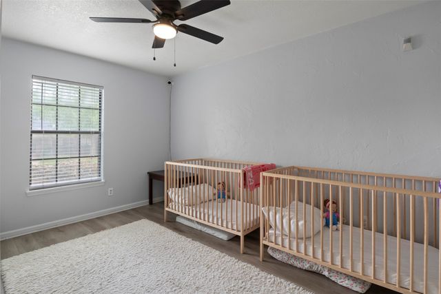 1032 Twin Falls Drive, Desoto, TX 75115