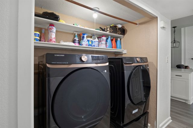 1032 Twin Falls Drive, Desoto, TX 75115