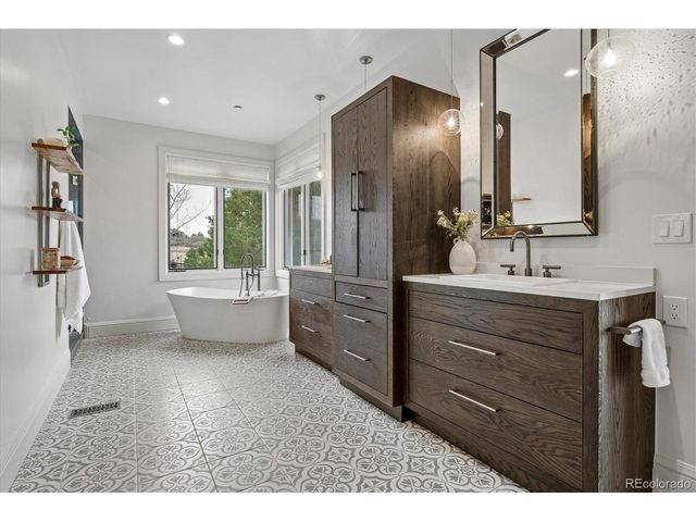 10378 Grande Vista Ct, Lone Tree, CO 80124