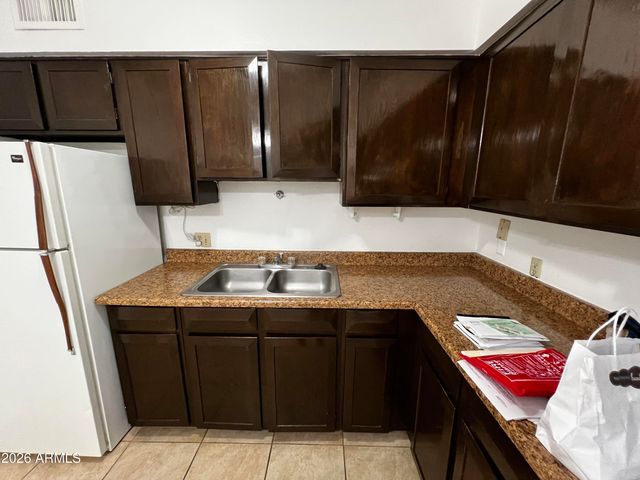 1101 S FARMER Avenue, Tempe, AZ 85281