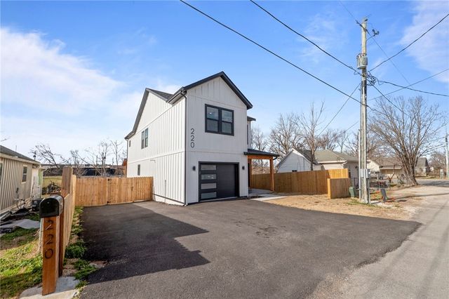 220 N C Street, Rogers, AR 72756