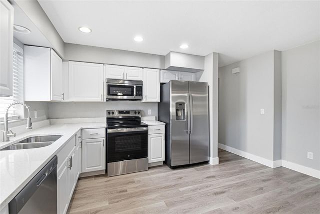 310 93RD AVENUE N, St Petersburg, FL 33702