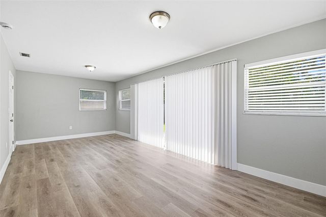 310 93RD AVENUE N, St Petersburg, FL 33702