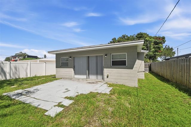 310 93RD AVENUE N, St Petersburg, FL 33702