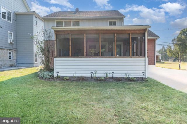 1621 SCOTLAND AVE, Chambersburg, PA 17201
