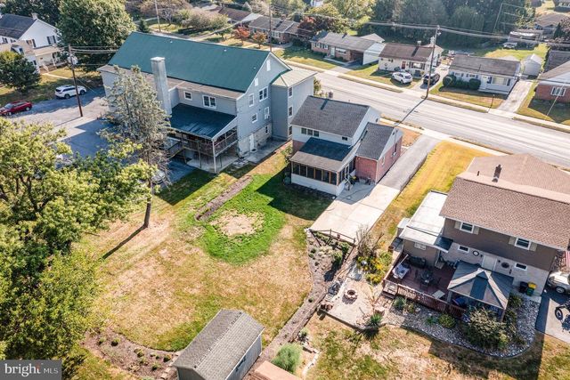1621 SCOTLAND AVE, Chambersburg, PA 17201