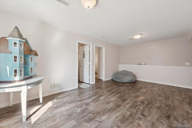 380 Spicetree Lane, Mason, MI 48854