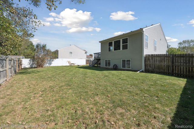 380 Spicetree Lane, Mason, MI 48854