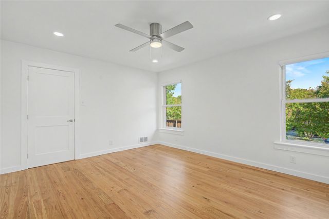 103 S Plymouth Road, Dallas, TX 75211