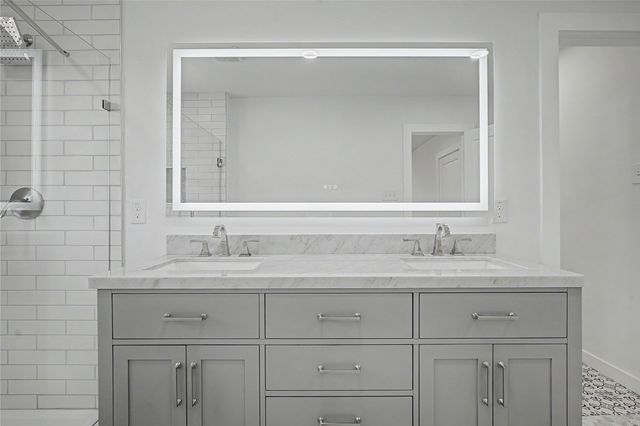103 S Plymouth Road, Dallas, TX 75211