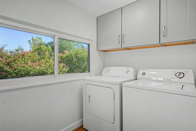103 S Plymouth Road, Dallas, TX 75211