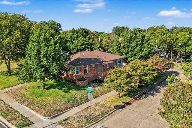 103 S Plymouth Road, Dallas, TX 75211