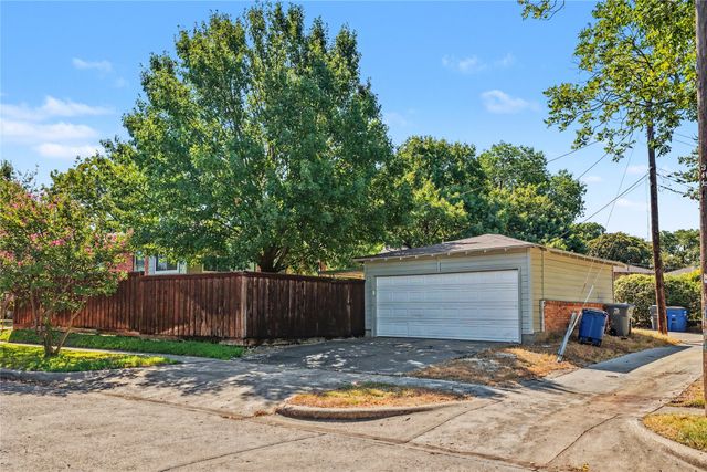 103 S Plymouth Road, Dallas, TX 75211