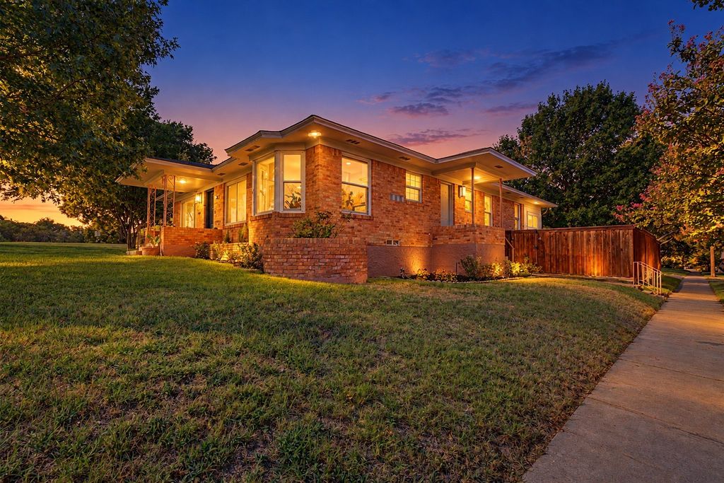 103 S Plymouth Road, Dallas, TX 75211 — photo 3