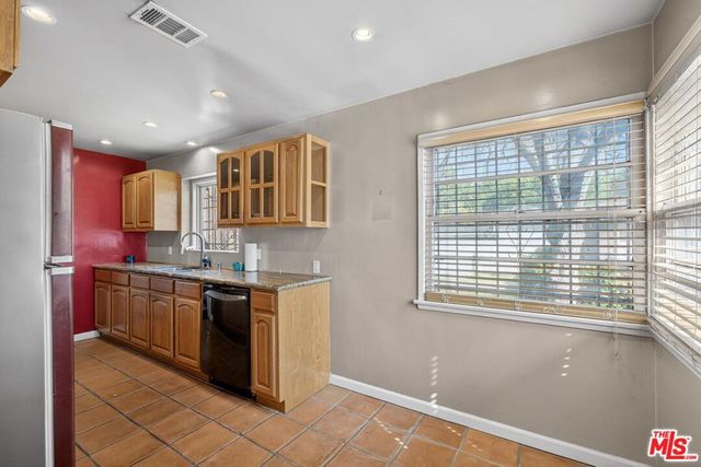 3692 Buckingham Road, Los Angeles, CA 90016