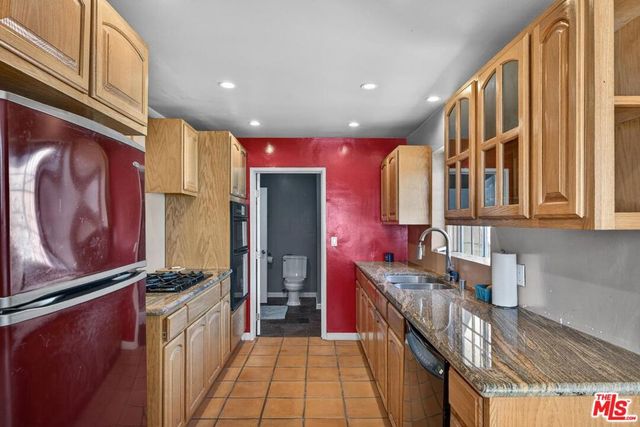 3692 Buckingham Road, Los Angeles, CA 90016