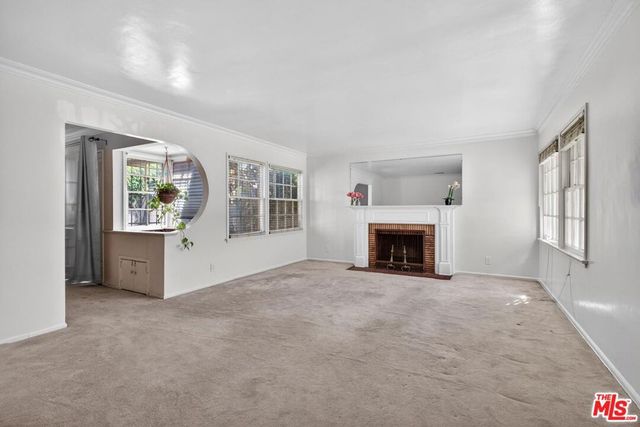 3692 Buckingham Road, Los Angeles, CA 90016