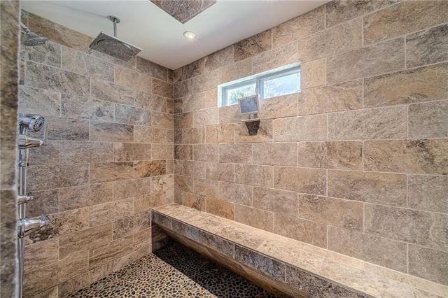 1423 Janice Court SW, Lilburn, GA 30047